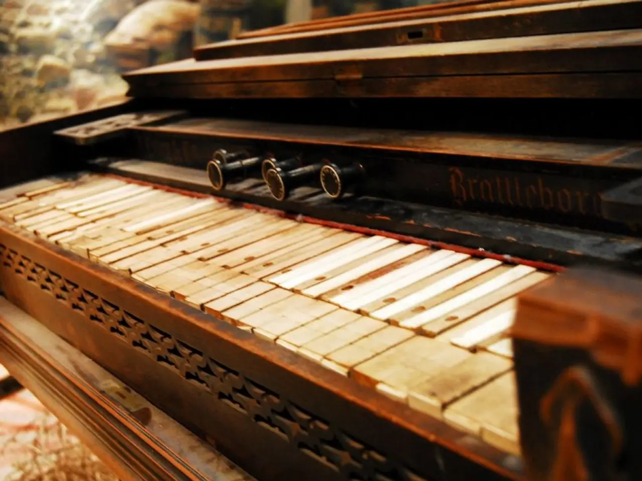 Correct Seating Position on a Piano Keyboard