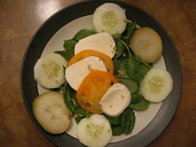 Top 17 Suitable Companion Plants for Tomatoes Growing together in harmony