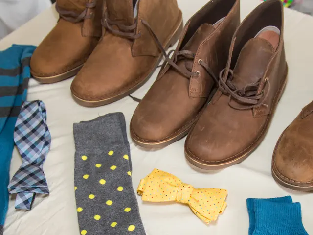 Updated Tee Selection + Innovative Summer Hairstyle Approach