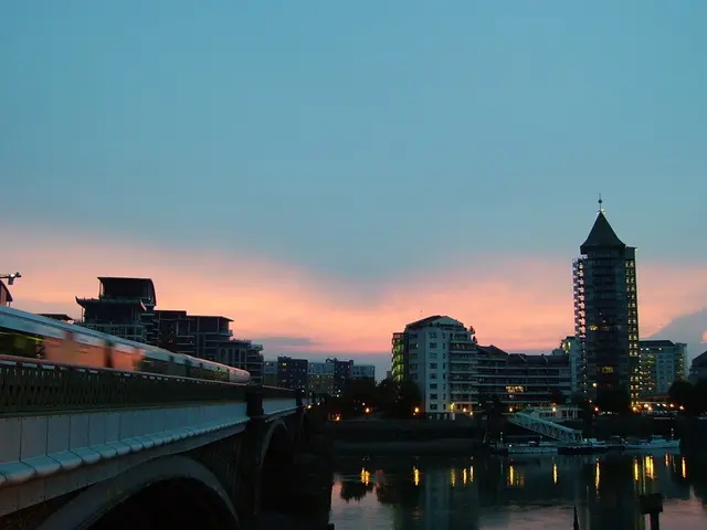 Urban Swimming in Paris: River Dipping Becomes Popular in European capitals