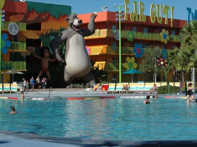 River Seine swimming resumes in Paris following a century-long prohibition