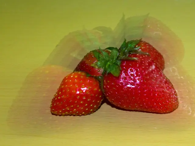 Spring Cleaning Strawberries: A Guide