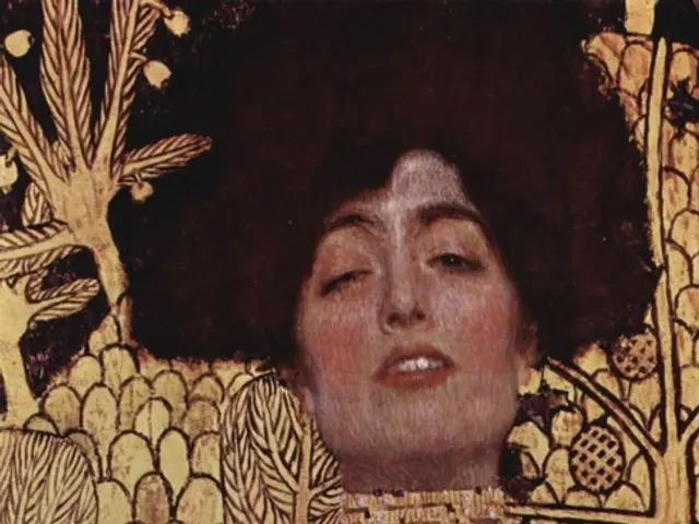 Highlighting Creativity - Grace DeVito's Artistic Journey