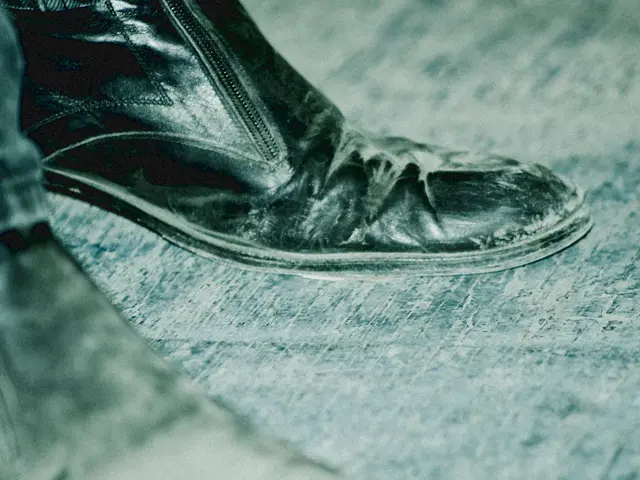 Two Strategies for Thoroughly Cleansing Grungy Crocs: Securing Squeaky-Clean Footwear