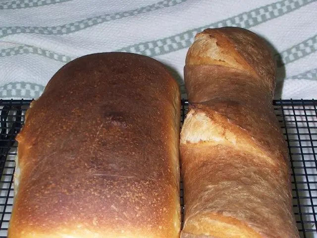 The closure now emits a fragrant scent after a single pill was inserted.