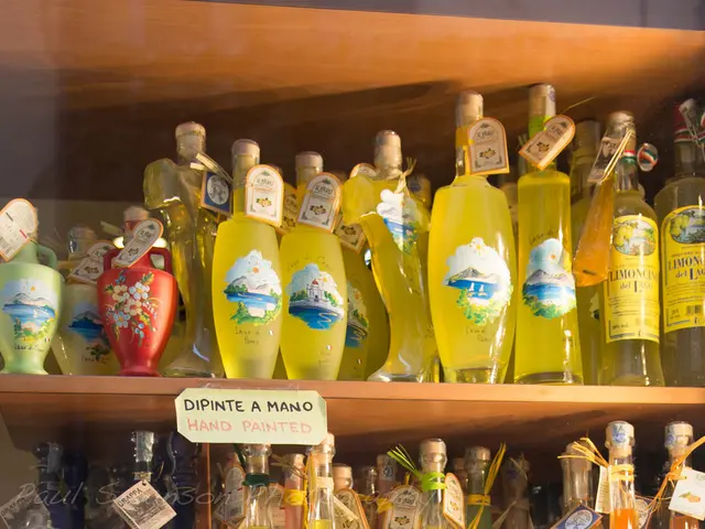 Floral Artwork Design: Tree Bloom Decoration