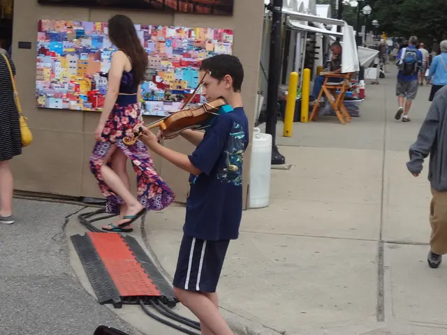 Despite the gloomy and rainy week, I braved the elements for a single stroll, wrapped up warm for...