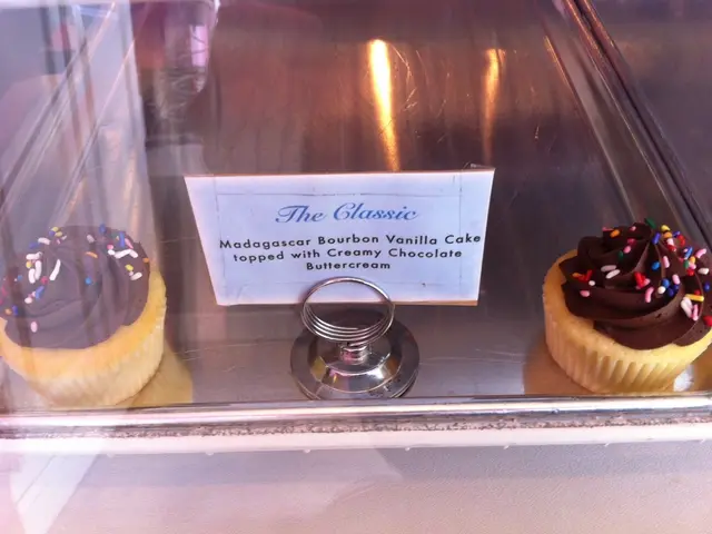 DIY Wooden Three-Level Cupcake Stand Blueprint for Laser Cutting