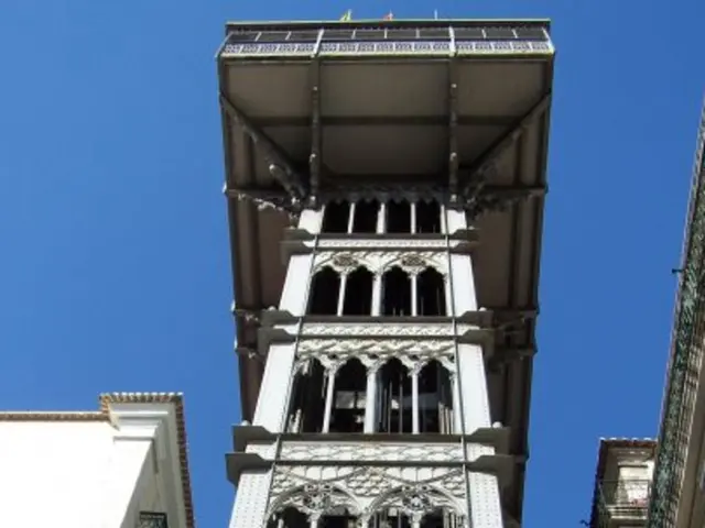 Water-soaked walls in Oberhausen: origins, risks, and solutions