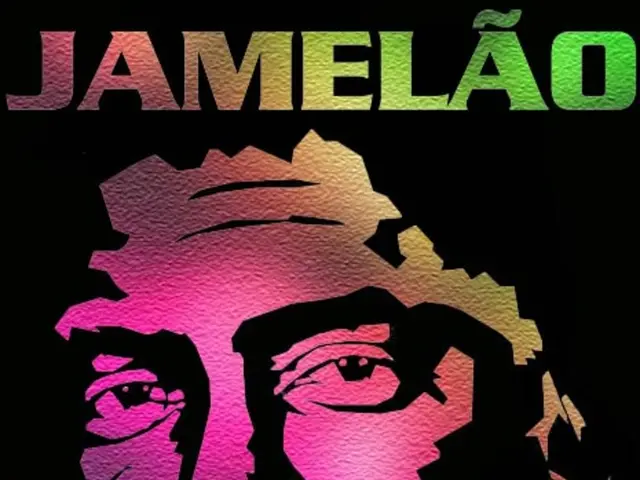 Designing Stylish 80s-Themed Birthday Invitations with a Retro Touch