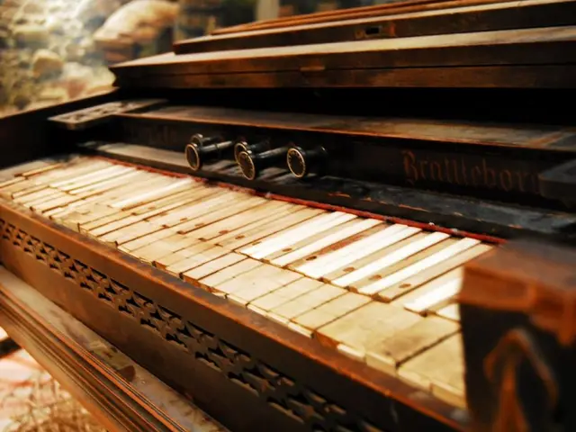 Correct Seating Position on a Piano Keyboard