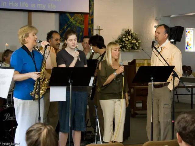 Establishing Internet-Based Groups for Knitting and Crochet Enthusiasts through the Reign WordPress...